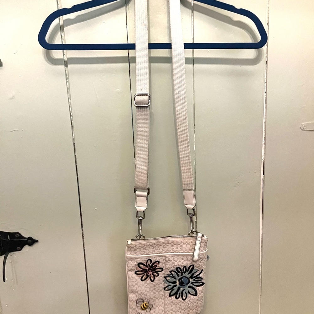 VINTAGE COACH Floral Embroidered White Crossbody Bag